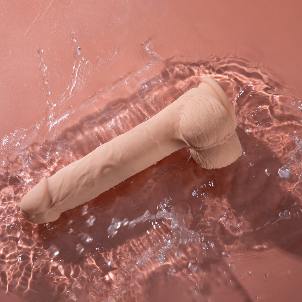 Honey Play Box â€“ Kenzo â€“ Big Realistic Thrusting Dildo  9.5\" (App Controlled)